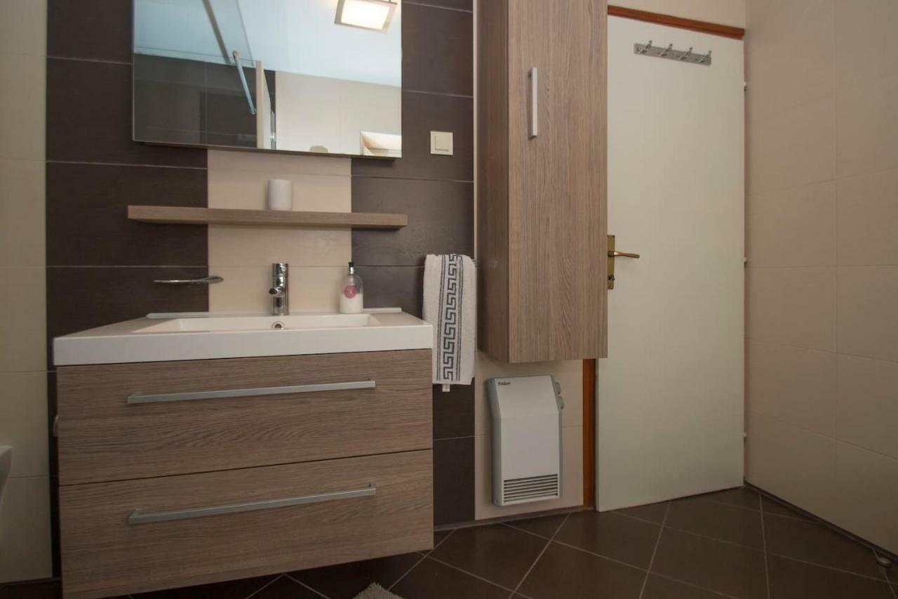 Kolenda Apartment كورتْشولا المظهر الخارجي الصورة
